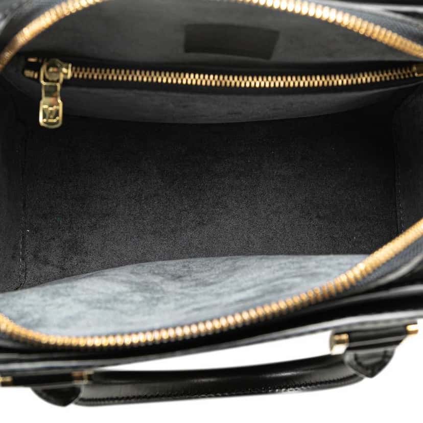 Louis Vuitton Epi Pont-Neuf PM Black Leather Good condition - Model View