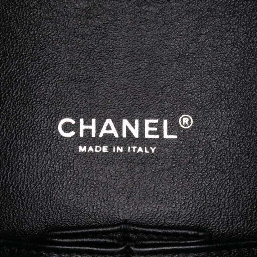 Chanel Maxi Classic Patent Double Flap Black Leather Good condition - Box View