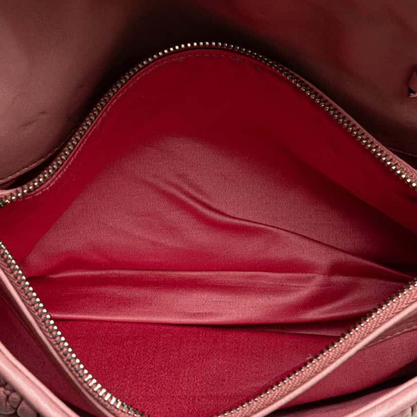 Miu Miu Matelasse Nappa Crystal Chain Satchel Pink Leather Good condition - Model View