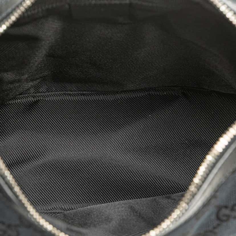 Gucci GG Canvas Shoulder Bag Blue Good condition - Model View