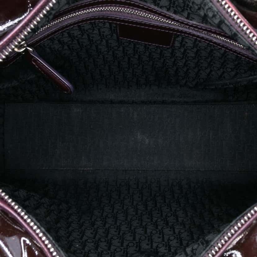Dior Large Patent Cannage Lady Dior Purple Leather Good condition - Model View
