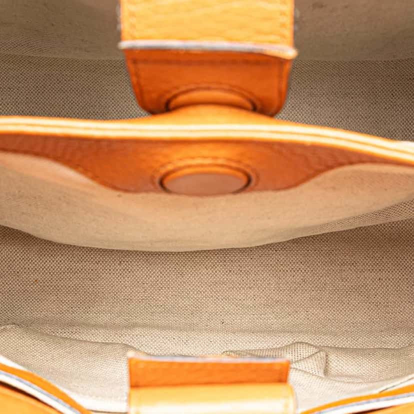 Gucci Small Calfskin Bamboo Shopper Satchel Orange Leather Good condition - Model View