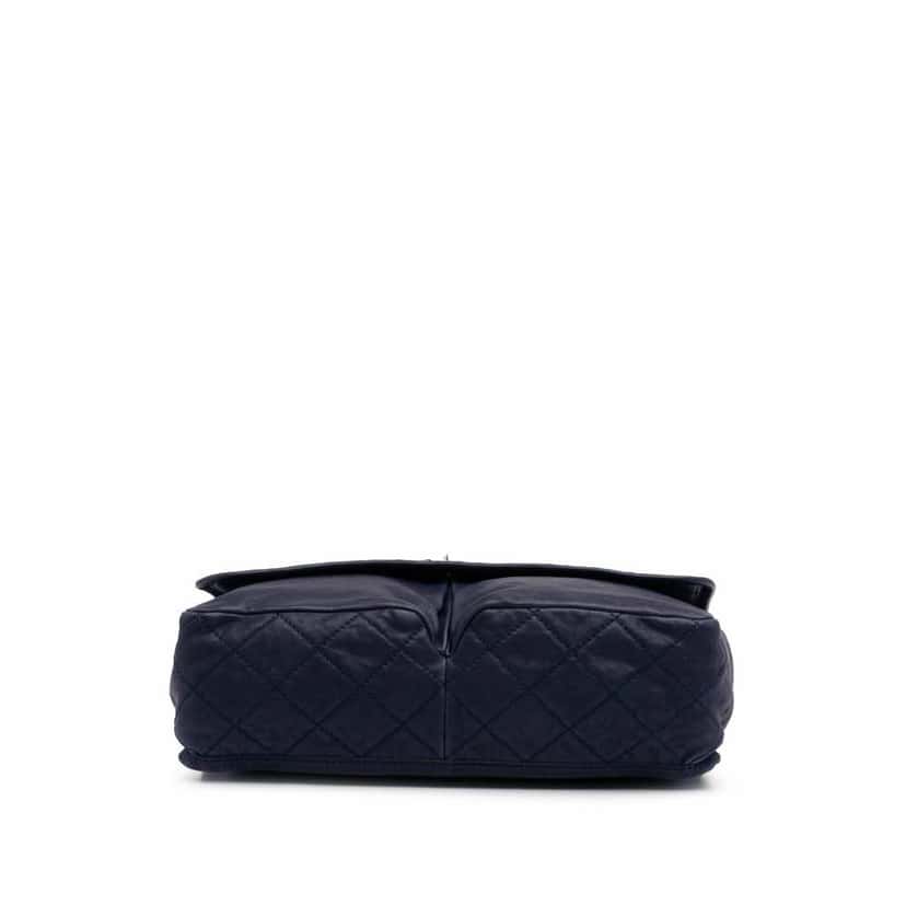 Chanel Large Quilted Calfskin Natural Beauty Split Pocket Flap Blue Leather Very good condition - Inside View