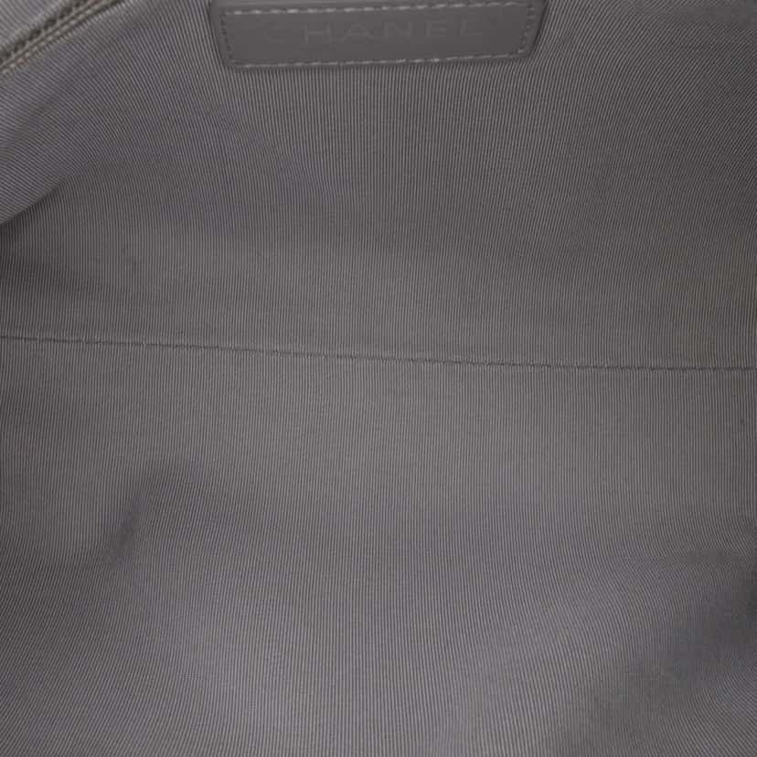 Chanel Calfskin Signature Chain 20s Bowling Bag Other Leather Good condition - Model View