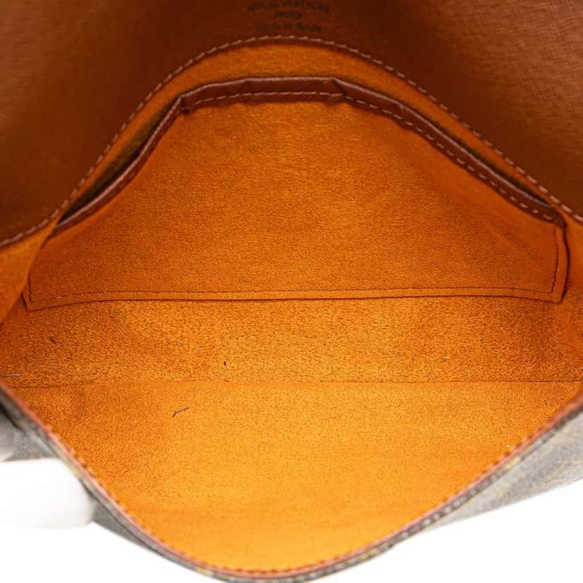 Louis Vuitton Monogram Musette Tango Long Strap Brown Canvas Good condition - Model View
