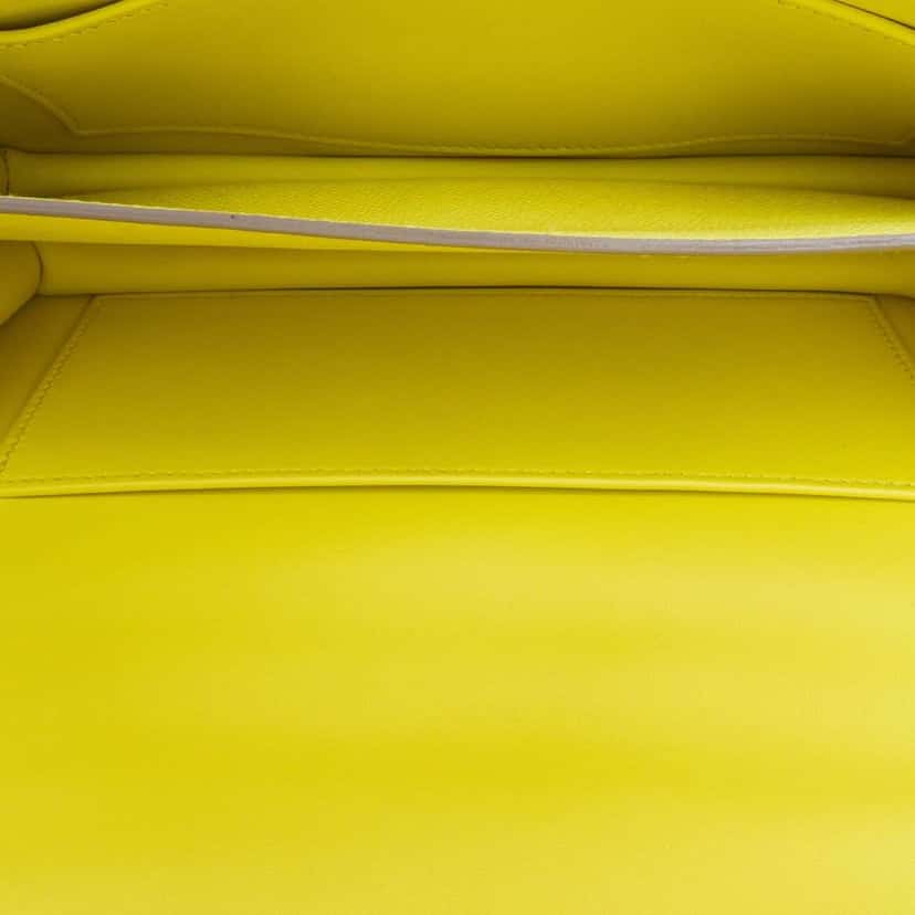 Hermès Epsom Constance Elan 25 Yellow Leather Good condition - Model View