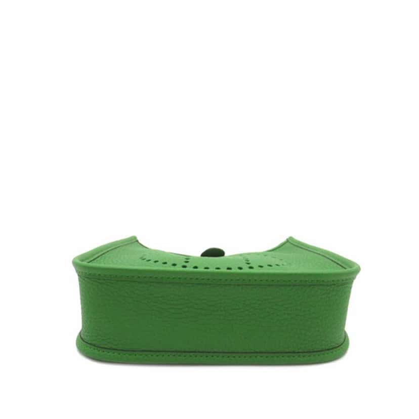 Hermès Clemence Evelyne TPM Green Leather Very good condition - Model View