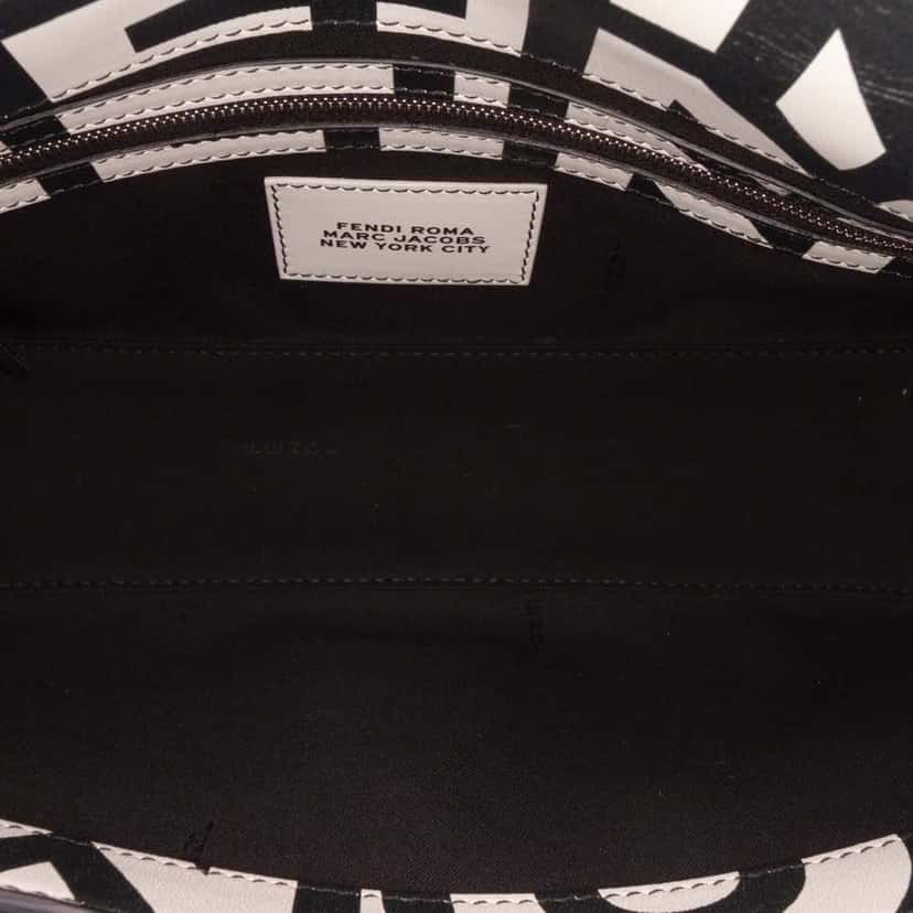 Fendi Marc Jacobs Nappa Vitello King Logo Print Baguette Satchel White Leather Very good condition - Model View