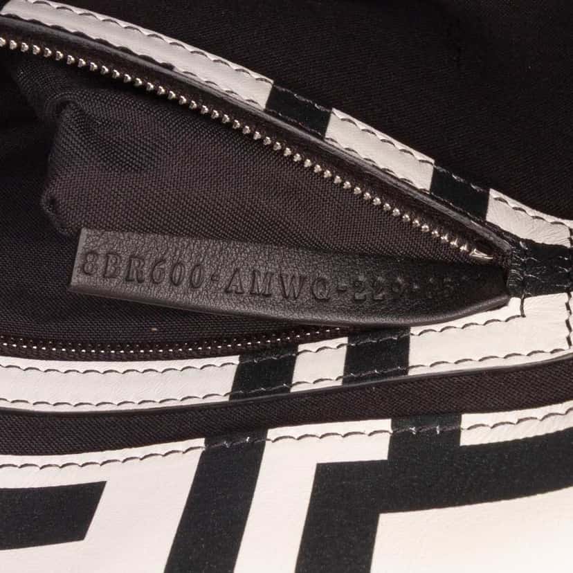 Fendi Marc Jacobs Nappa Vitello King Logo Print Baguette Satchel White Leather Very good condition - Box View