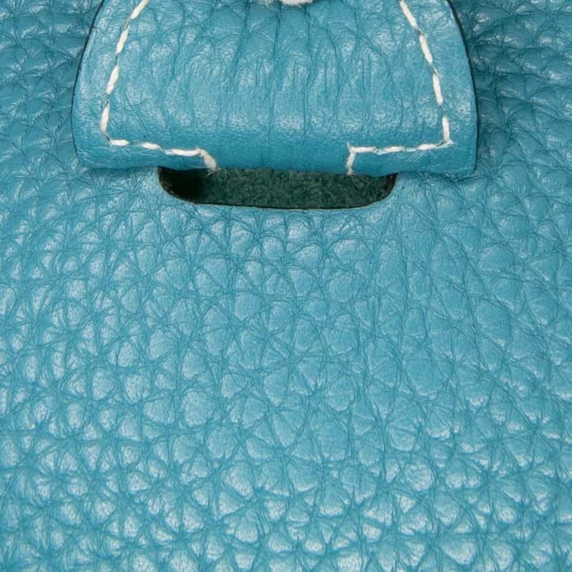 Hermès Clemence Evelyne III P Blue Leather Good condition - Box View