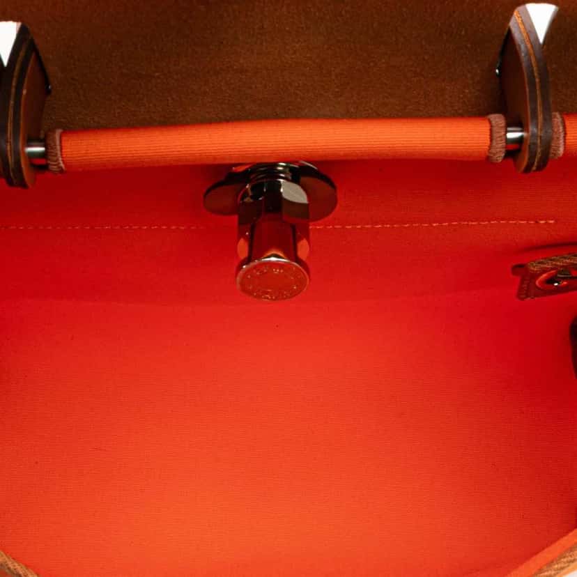 Hermès Toile Herbag Zip 31 Orange Good condition - Model View