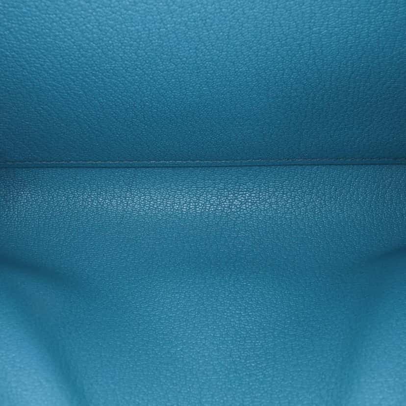 Hermès Tadelakt Medor Clutch 23 Blue Leather Good condition - Model View