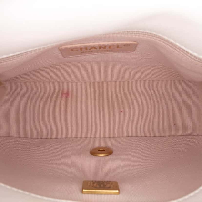 Chanel Small Quilted Lambskin On And On Chain Flap White Leather Good condition - Model View