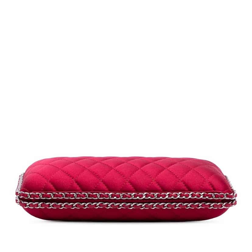 Chanel Quilted Satin Chain Around Clutch Red Good condition - Inside View