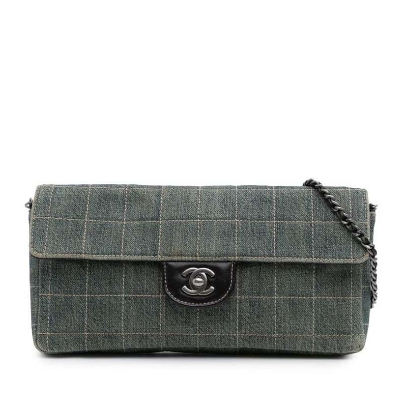Chanel CC Chocolate Bar Denim East West Flap Blue Good condition - Front View