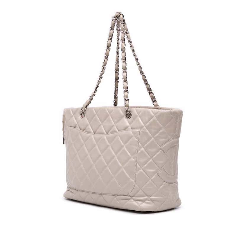 Chanel Large Quilted Aged Calfskin Cotton Club Tote White Leather Good condition - Back View