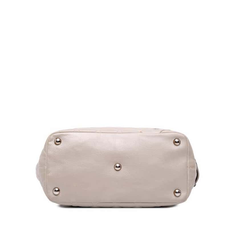 Chanel Large Quilted Aged Calfskin Cotton Club Tote White Leather Good condition - Inside View