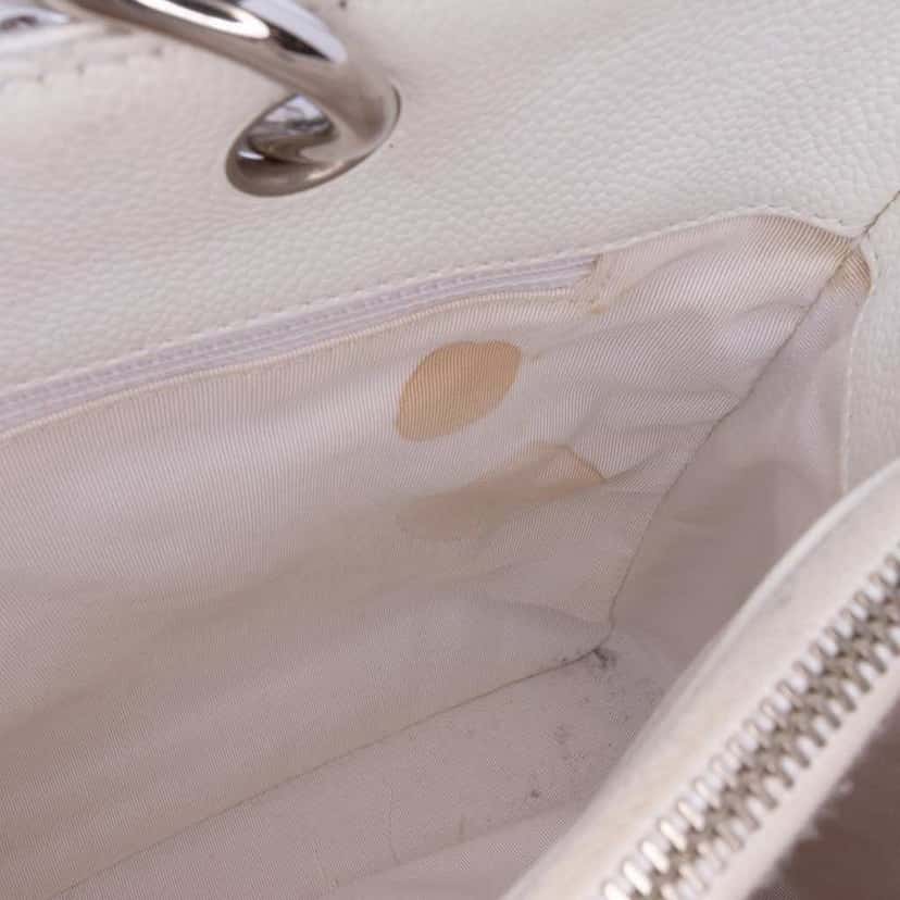 Chanel Caviar Grand Shopping Tote White Leather Good condition - Box View