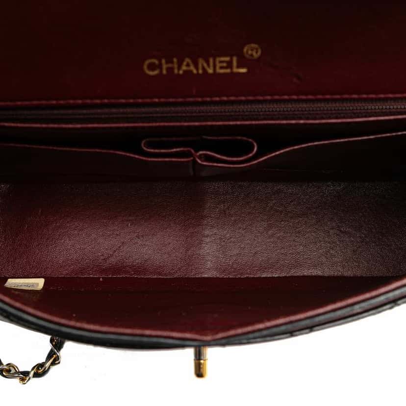 Chanel Medium Tall Classic Lambskin Double Flap Black Leather Good condition - Model View