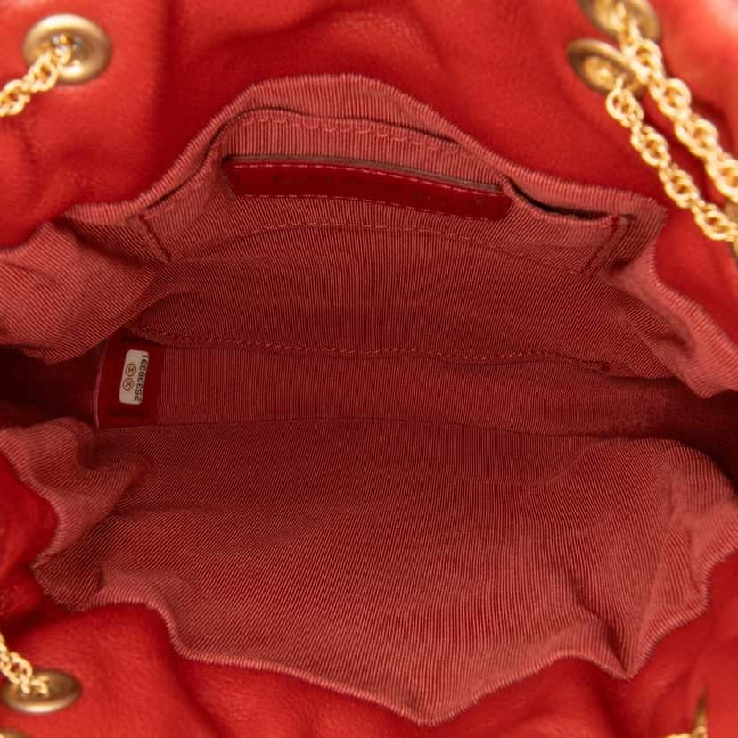 Chanel CC Quilted Calfskin Drawstring Bucket Bag Red Leather Good condition - Model View
