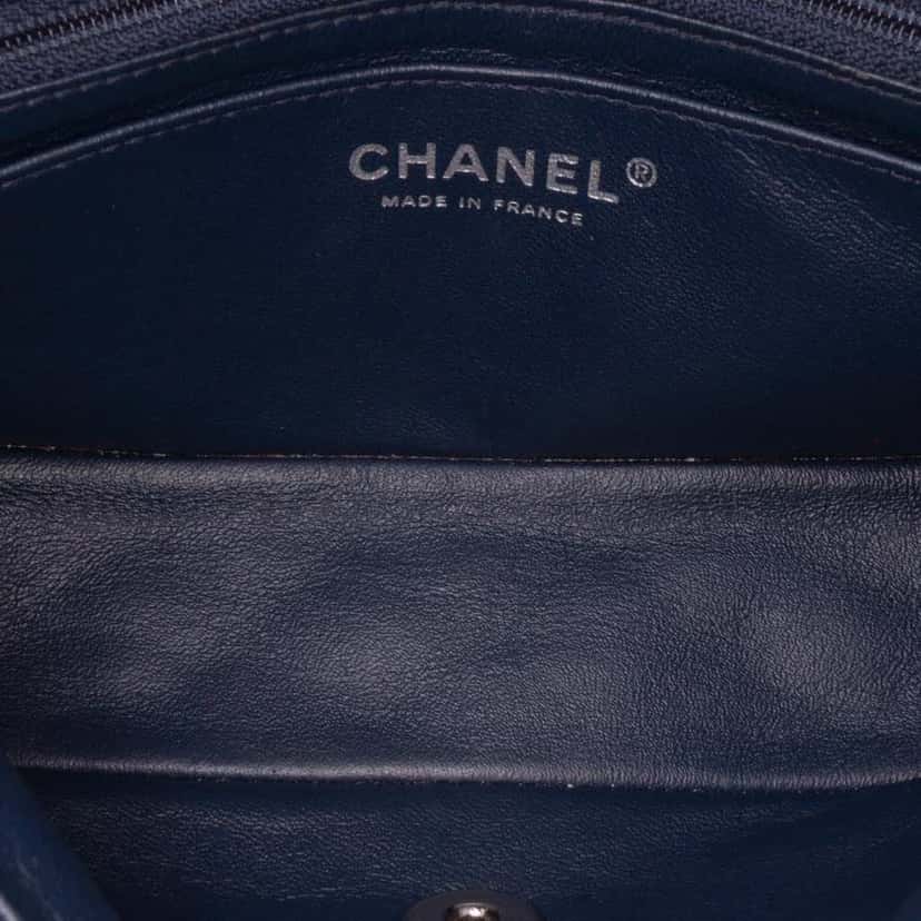 Chanel Mini Rectangular Classic Patent Single Flap Blue Leather Good condition - Model View