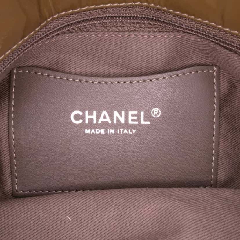 Chanel Medium Patent Just Mademoiselle Shoulder Bag Brown Leather Good condition - Box View