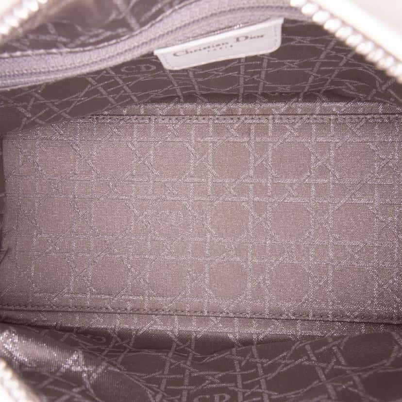 Dior Medium Lambskin Cannage Studded Lady Dior White Leather Good condition - Model View