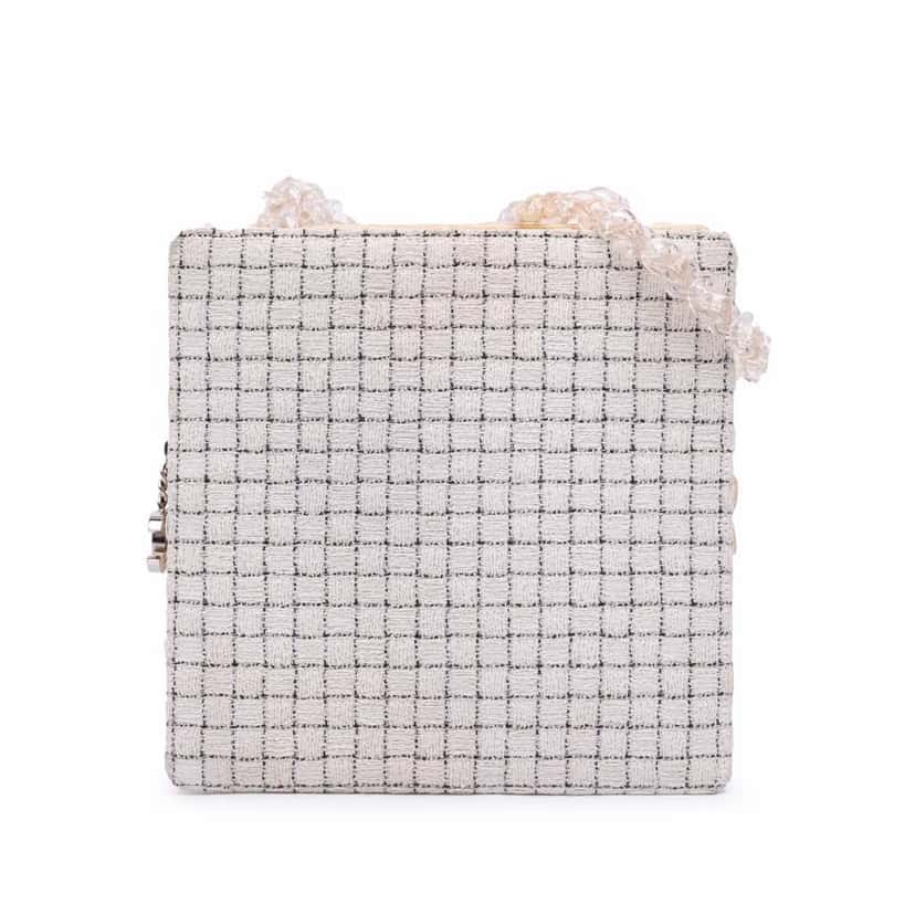 Chanel Small Tweed and Resin Zipped Shopping Bag White Very good condition - Front View