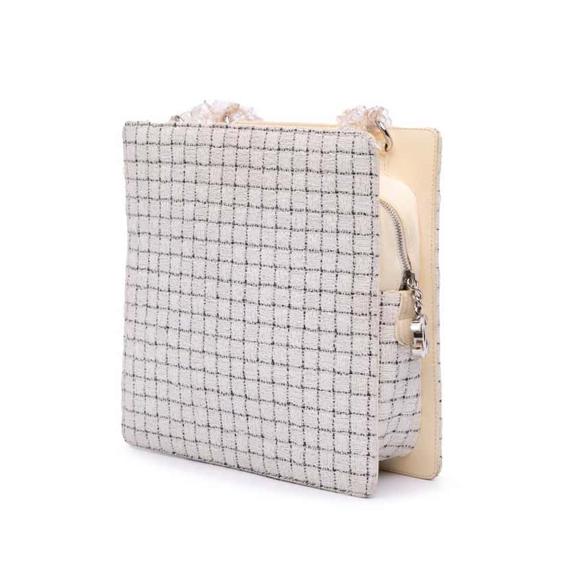 Chanel Small Tweed and Resin Zipped Shopping Bag White Very good condition - Back View