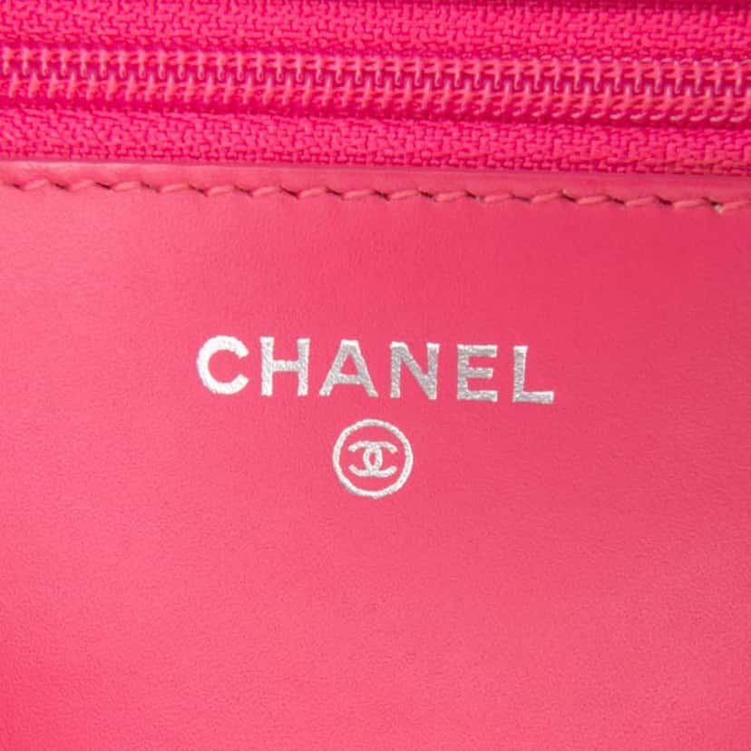 Chanel Bicolor Classic Patent Wallet On Chain Red Leather Good condition - Box View