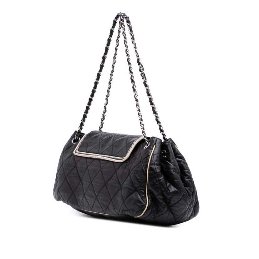 Chanel Quilted Lambskin East West Accordion Flap Black Leather Good condition - Back View