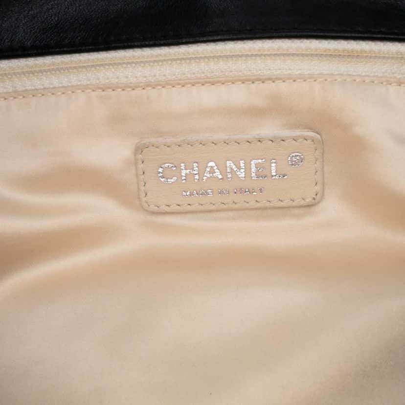 Chanel Quilted Lambskin East West Accordion Flap Black Leather Good condition - Box View