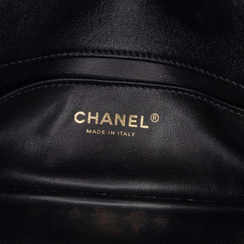 Chanel Small Quilted Lambskin Chain is More Flap Black Leather Good condition - Box View