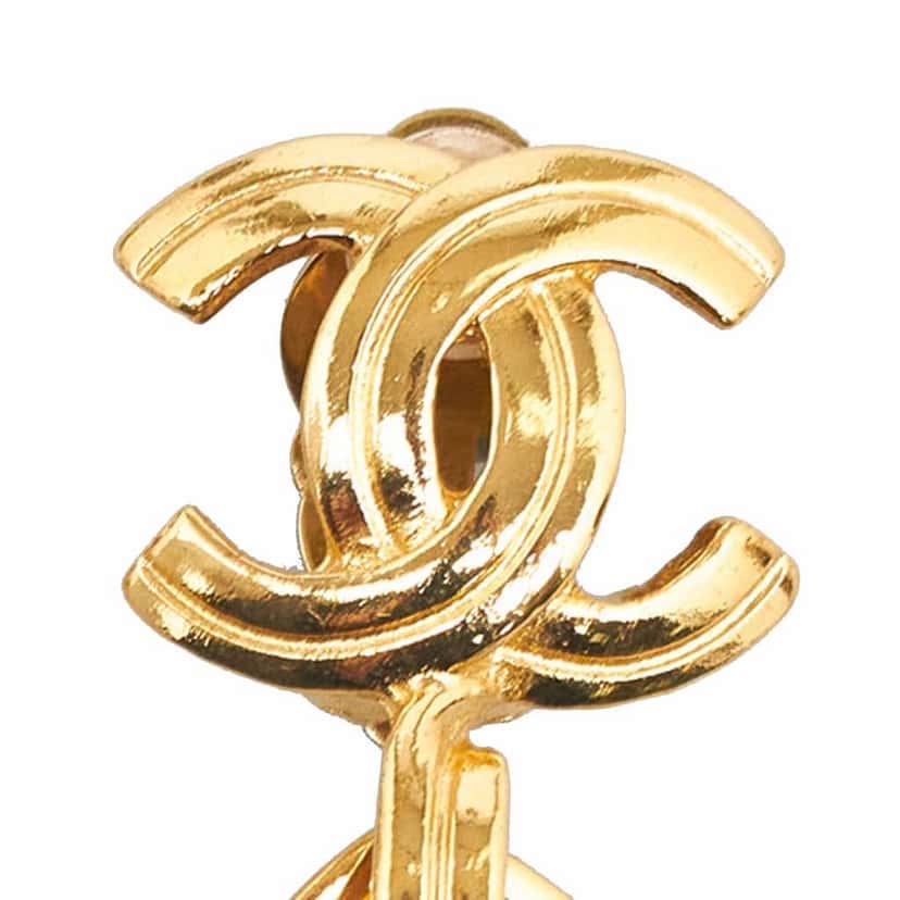 Chanel CC Drop Earrings Gold Metal Good condition - Model View