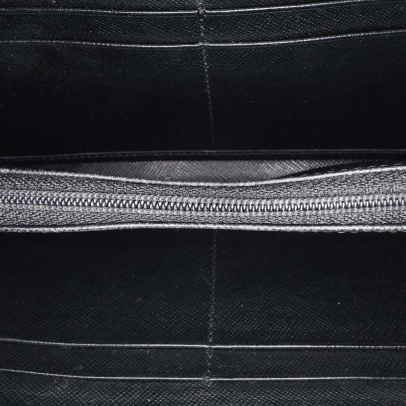 Prada Tessuto Zip Around Long Wallet Black Good condition - Model View