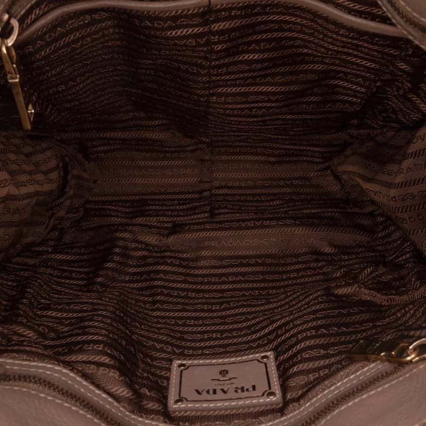 Prada Cervo Tote Brown Leather Good condition - Model View