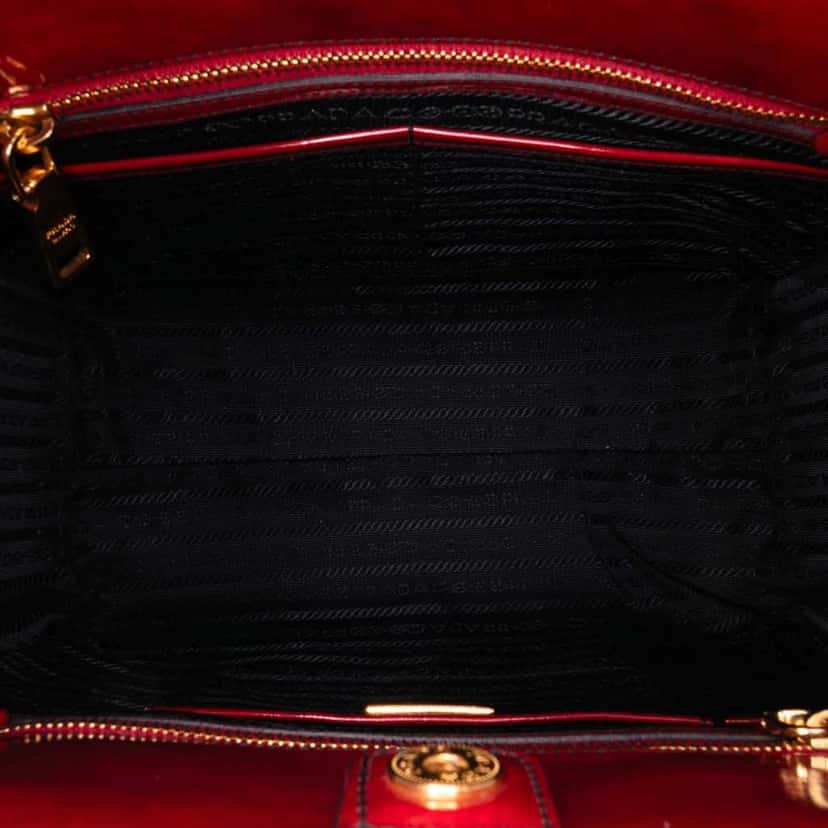 Prada Spazzolato Floral Applique Satchel Red Leather Good condition - Model View