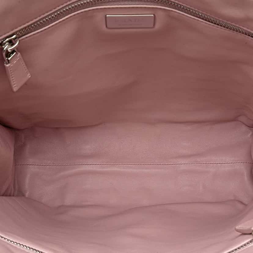 Prada Small Nappa Antique Tote Pink Leather Good condition - Model View
