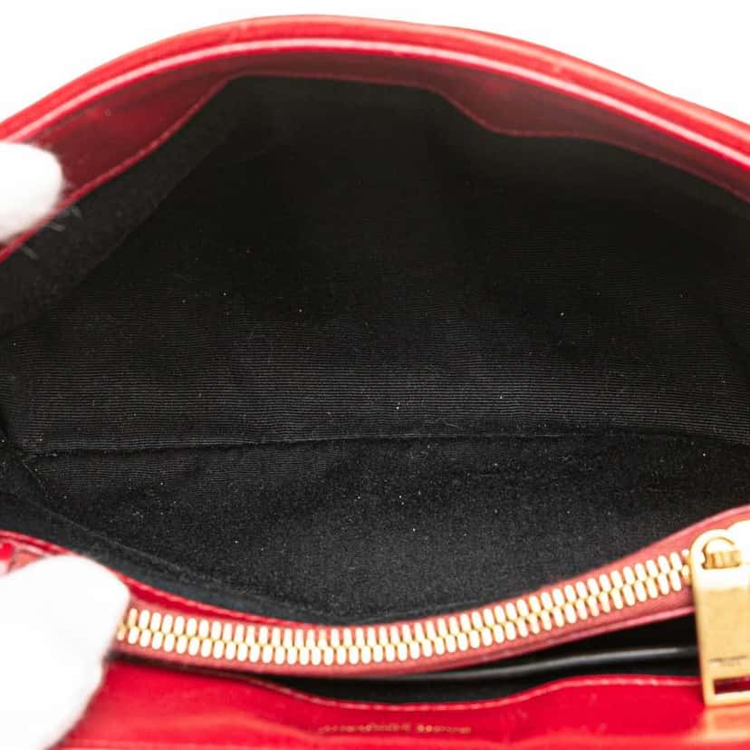 Saint Laurent Small Velvet Monogram Matelasse LouLou Shoulder Bag Red Good condition - Model View