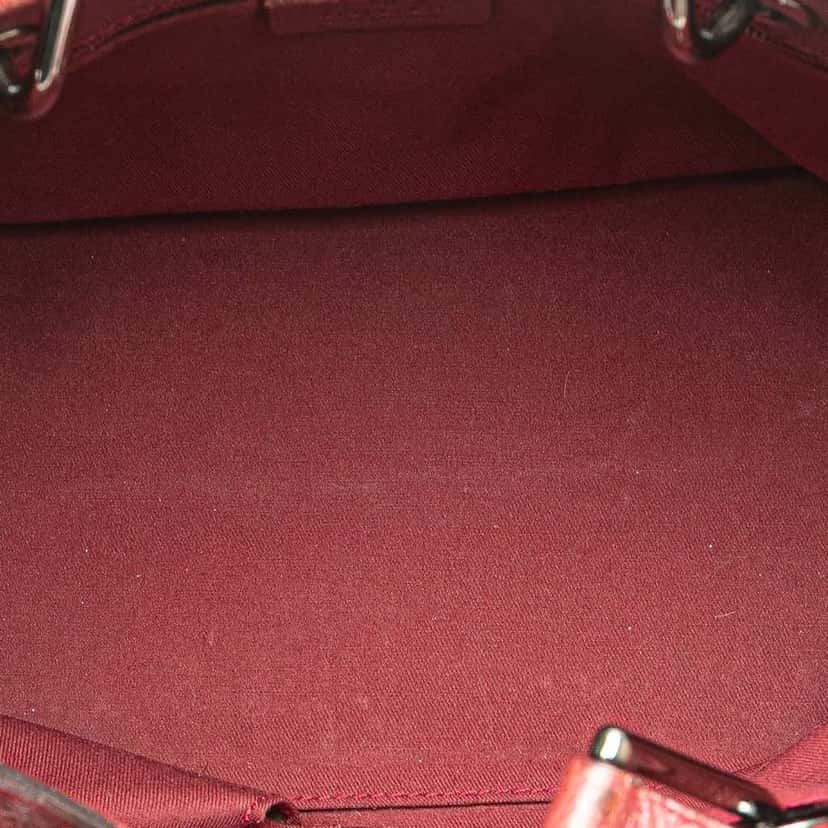 Gucci GG Canvas Eclipse Handbag Brown Good condition - Model View