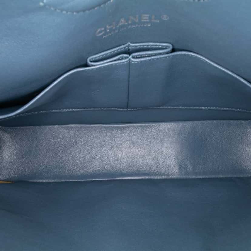 Chanel Medium Classic Lambskin Double Flap Blue Leather Good condition - Model View
