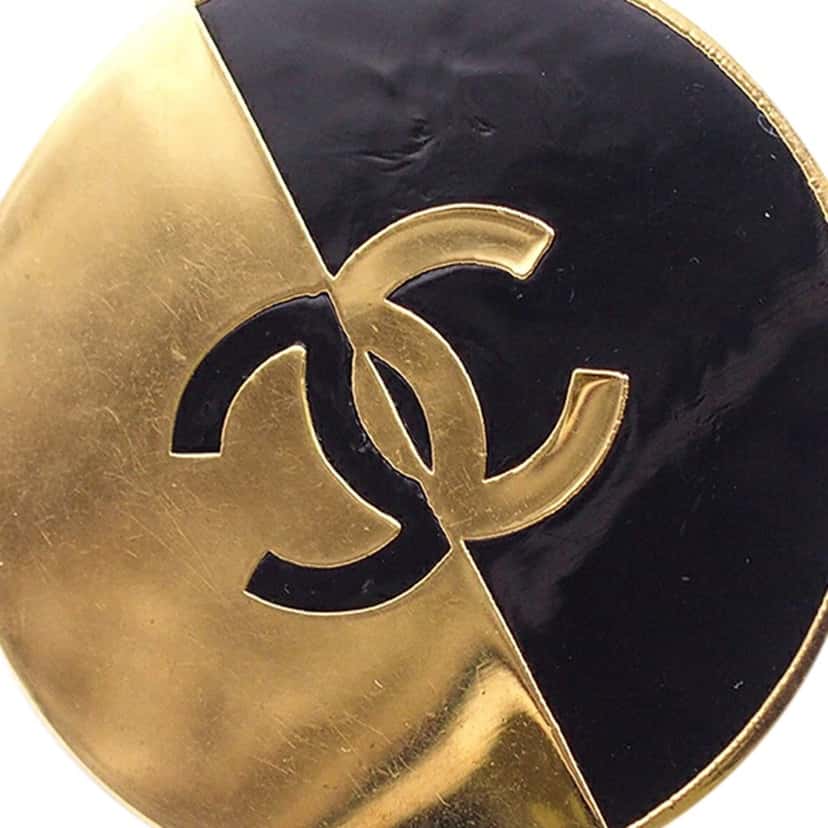 Chanel Gold Plated CC Button Clip On Earrings Gold Metal Good condition - Inside View