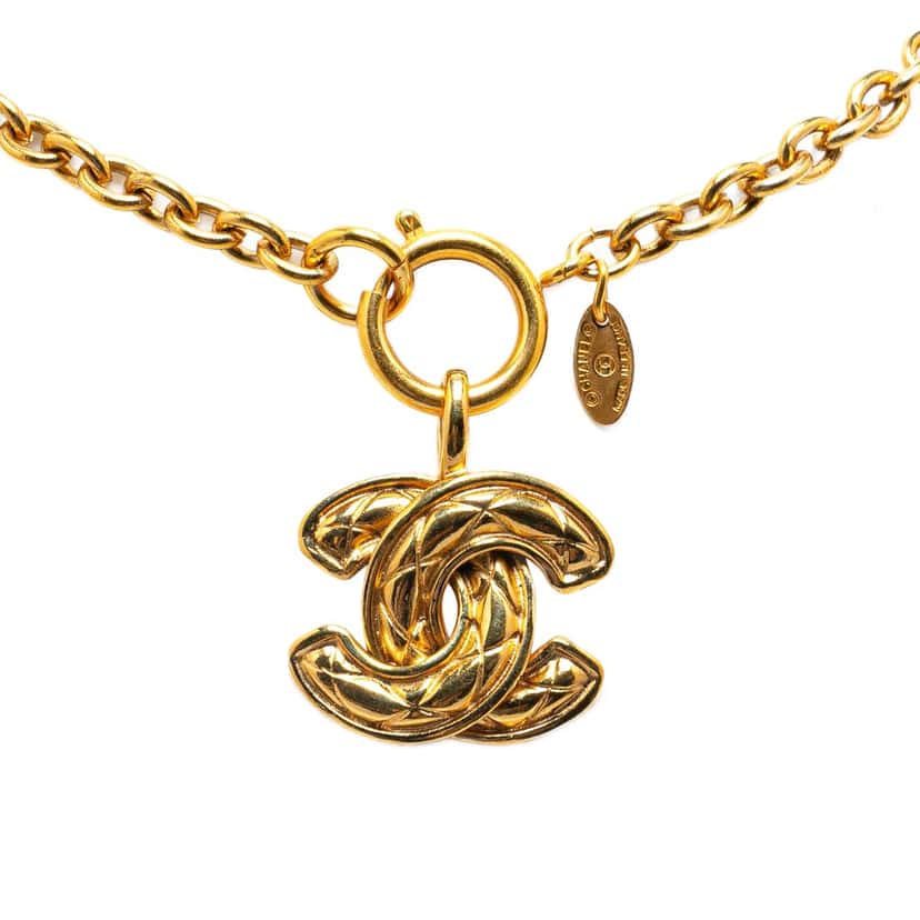 Chanel Gold Plated Quilted CC Pendant Necklace Gold Metal Good condition - Front View
