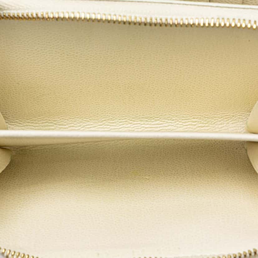 Louis Vuitton Monogram Embossed Lambskin Lou Wallet White Leather Good condition - Box View