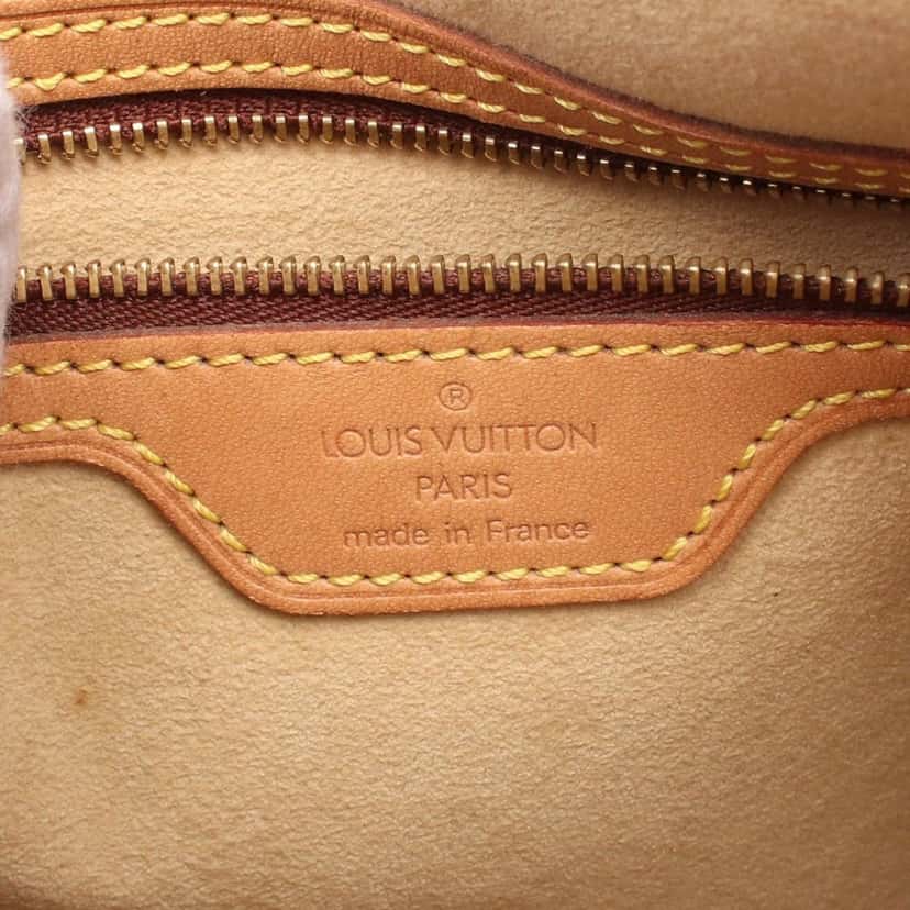 Louis Vuitton Monogram Looping GM Brown Canvas Good condition - Model View