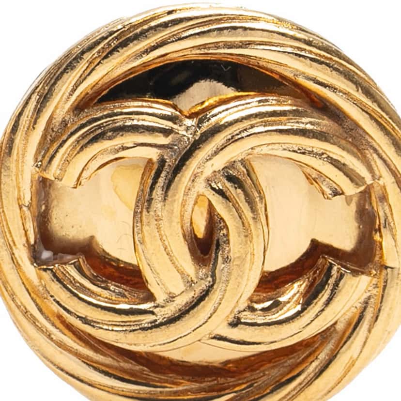 Chanel Gold Plated CC Round Clip On Earrings Gold Metal Good condition - Box View