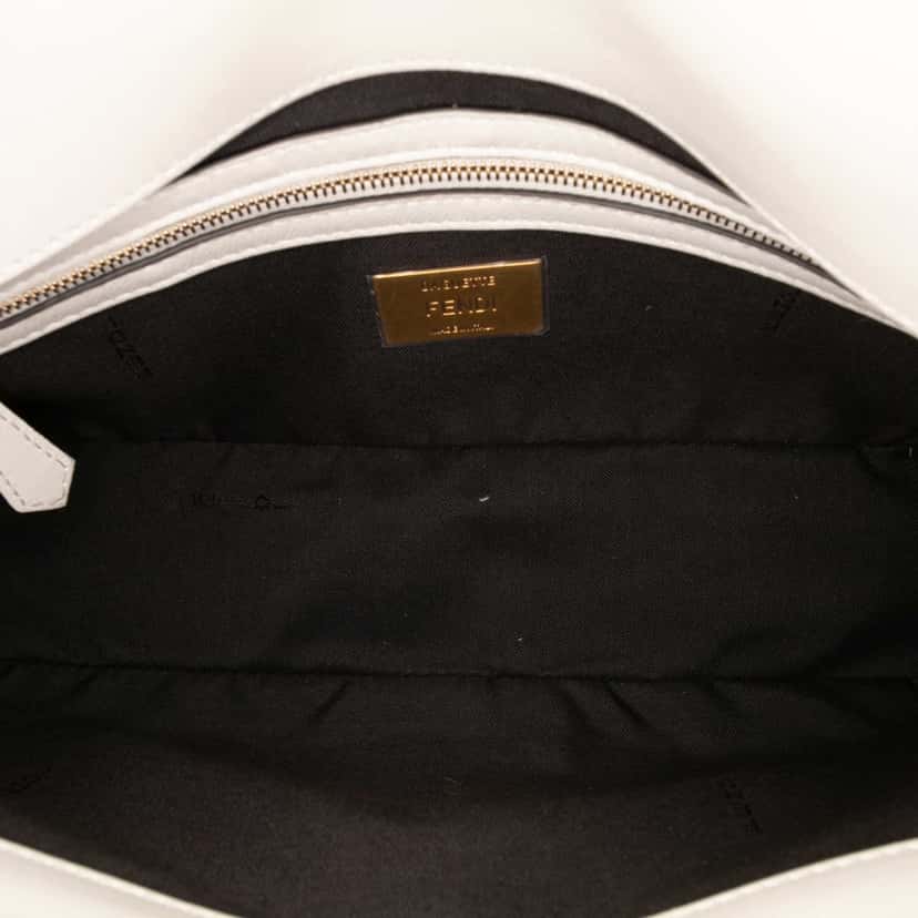 Fendi Leather Convertible Baguette Satchel White Leather Good condition - Model View