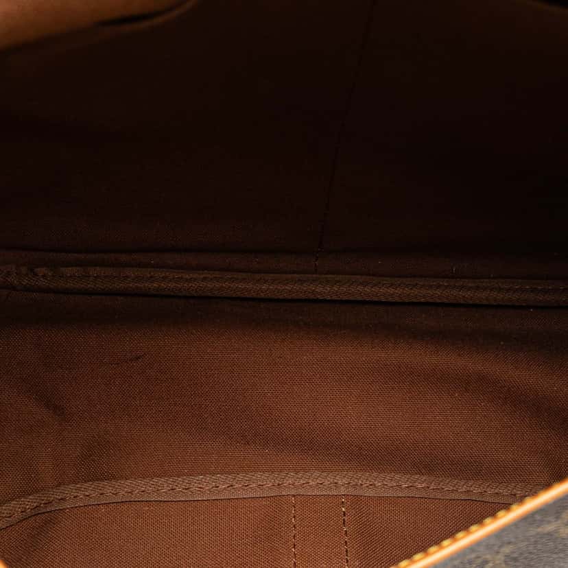 Louis Vuitton Monogram Saumur 35 Brown Canvas Good condition - Model View