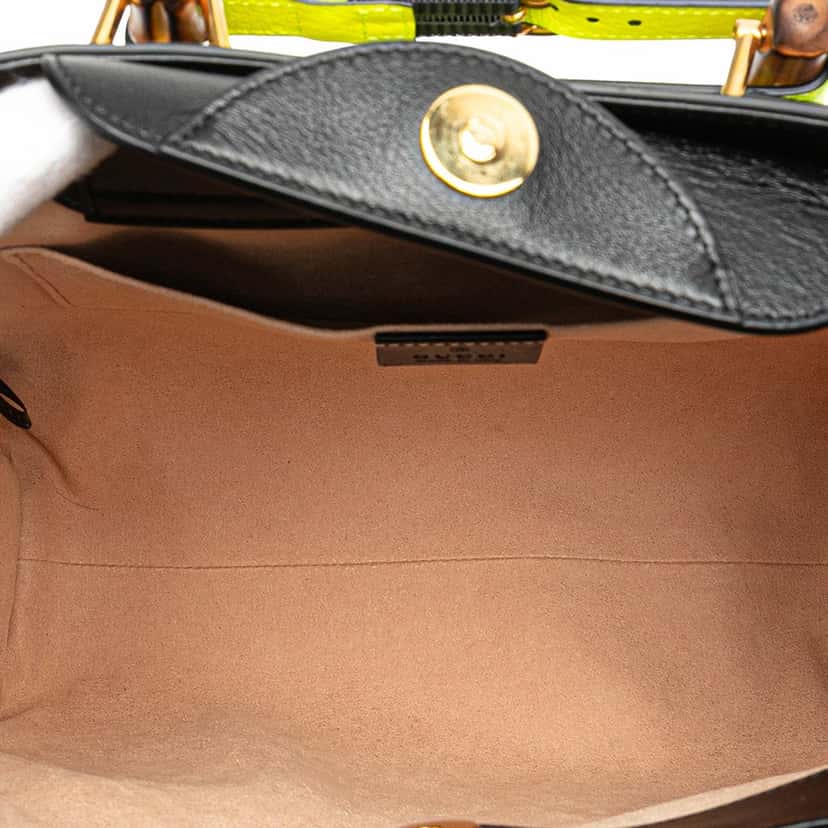 Gucci Small Leather Bamboo Diana Satchel Black Leather Good condition - Model View