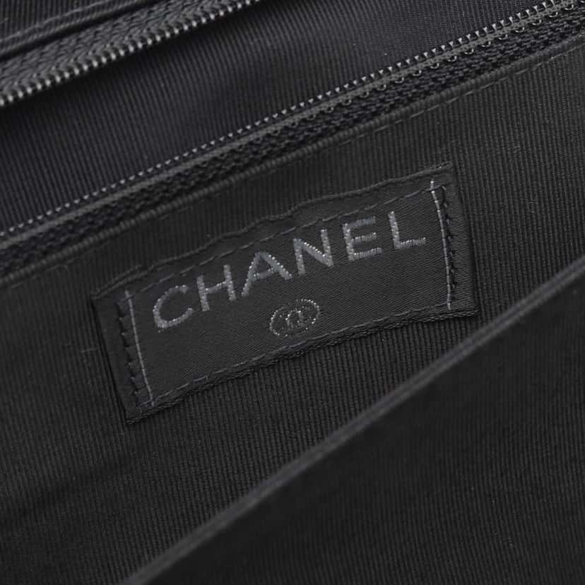 Chanel Chocolate Bar Reissue Canvas Printed Multipocket Flap Black Canvas Good condition - Model View